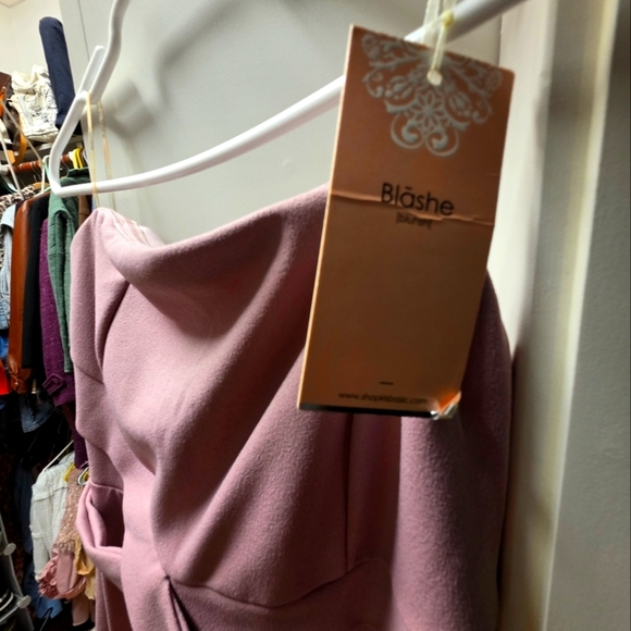 Elegant Pink Chuve Over-all Pants Dress - Picture 3 of 5